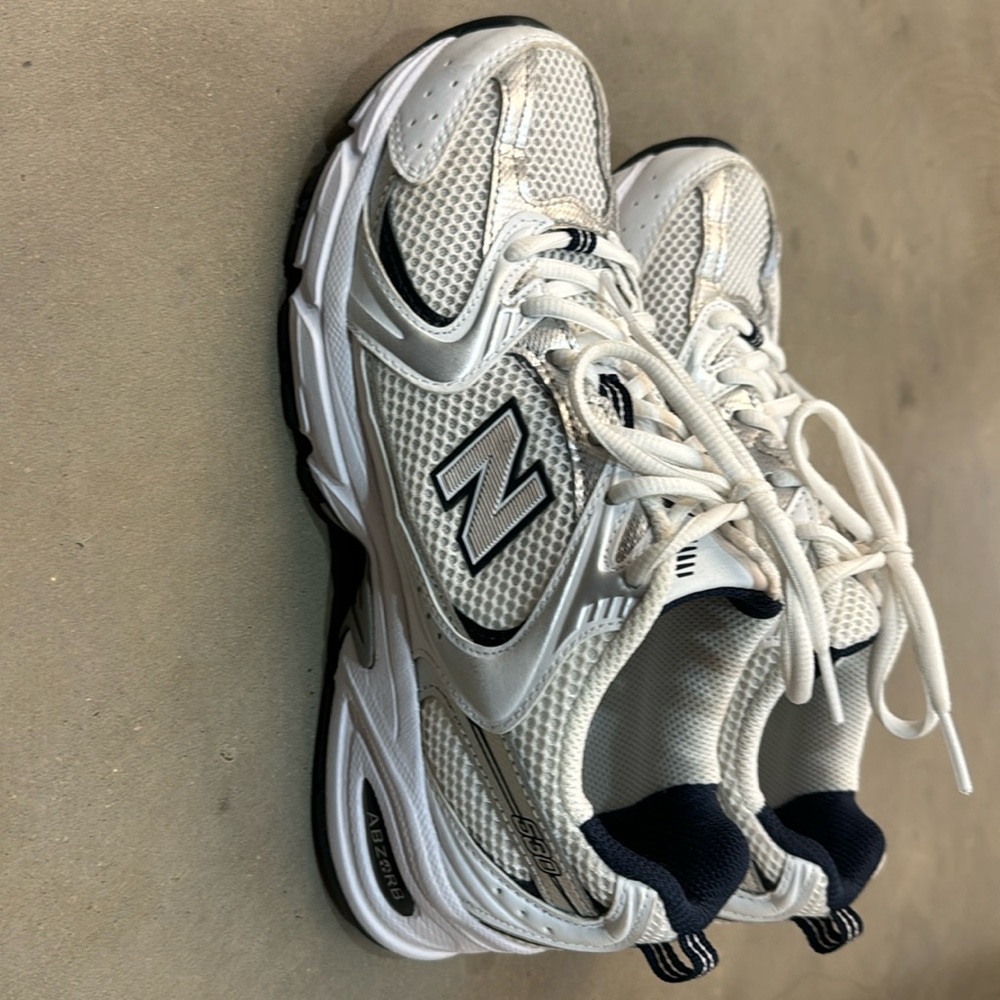 New balance . Women size 8